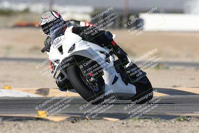 media/Jan-15-2026-Racers Edge (Thu) [[dfebeb70ab]]/3-B Group/Session 1 Turn 15/